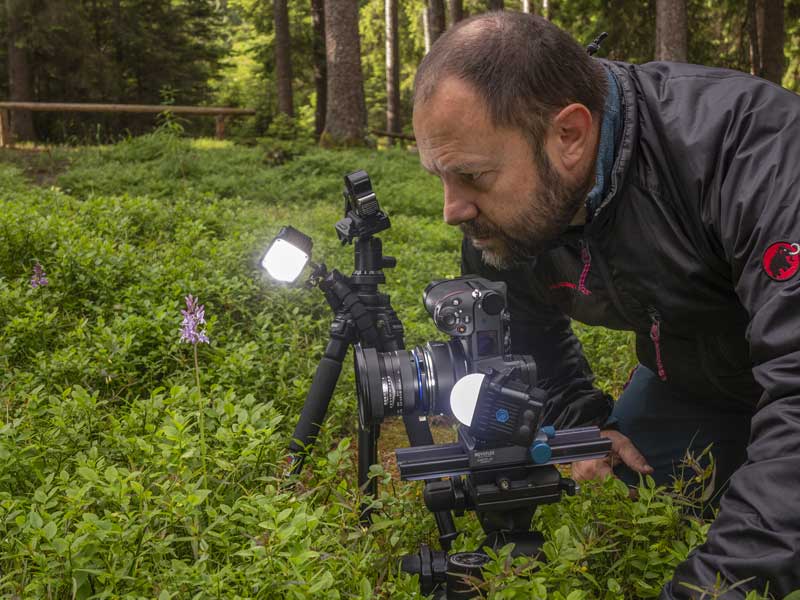 macro_ambientata_Luca-in-azione