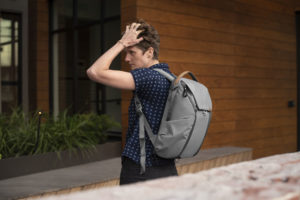 peakdesign-everyday-backpack-grey_2