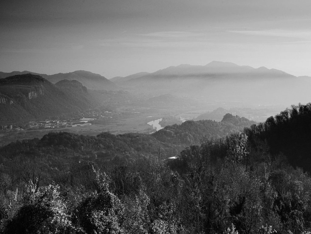 Paesaggio-bianconero-Raw-3FR-formato-4:3-Distagon-50mm-f/4-C