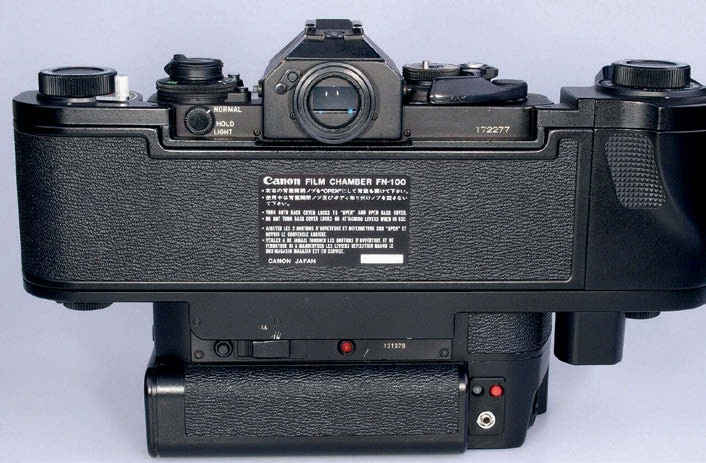 Canon F1new (1980-1992) dorso magazzino.