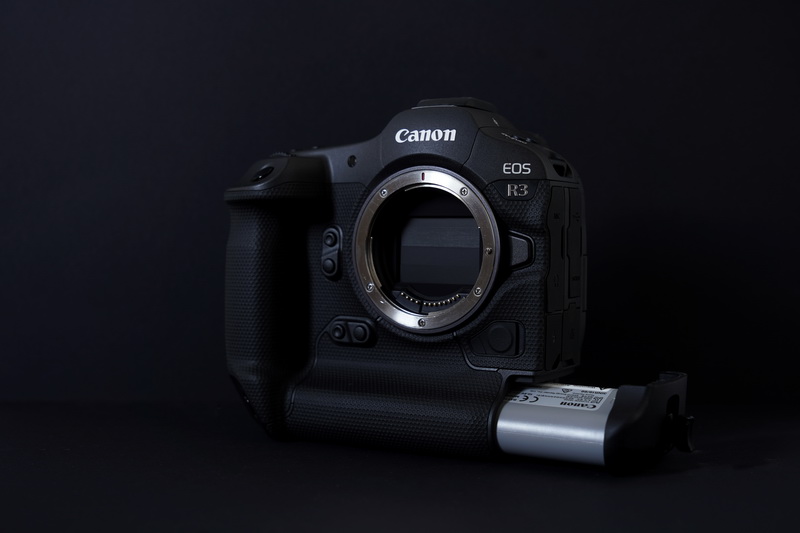 canon_eos-r3_body_6