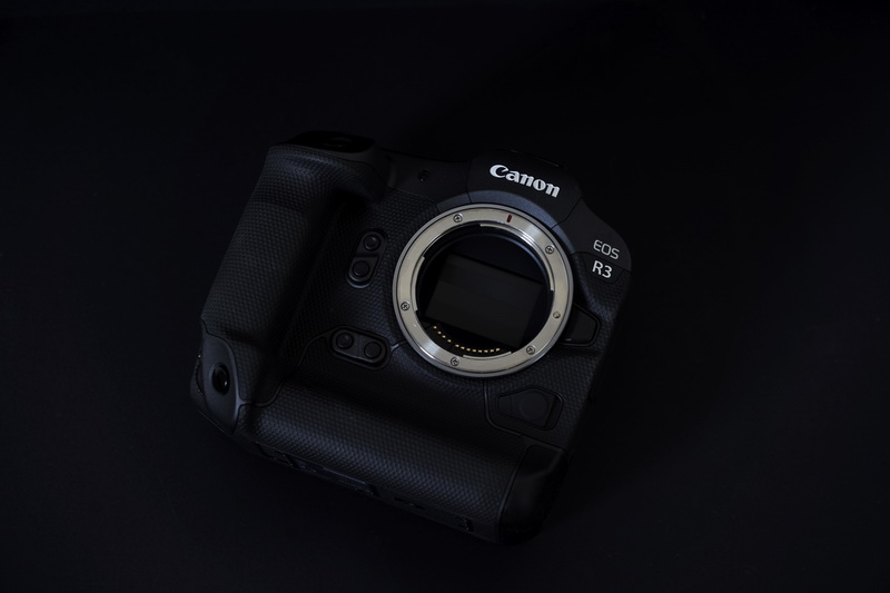 canon_eos-r3_body_7