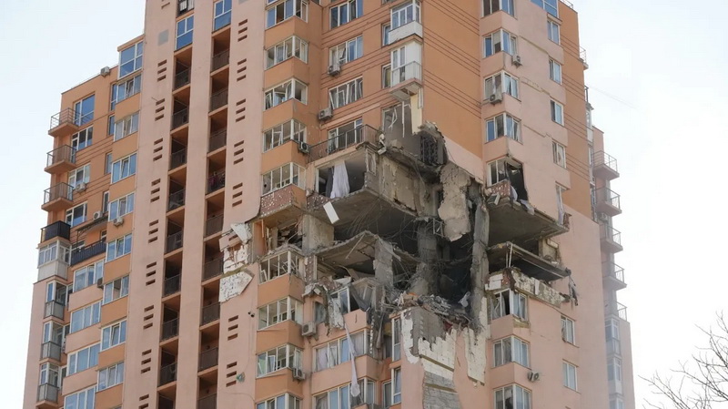 Edificio bombardato a Kiev