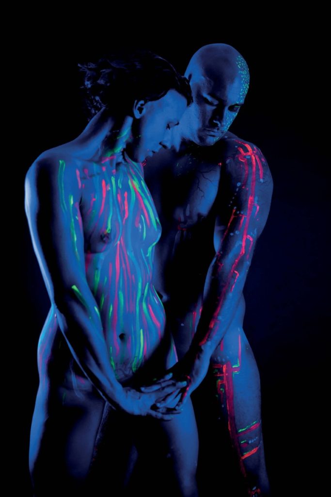 Bodypainting in combinazione con le luci di Wood