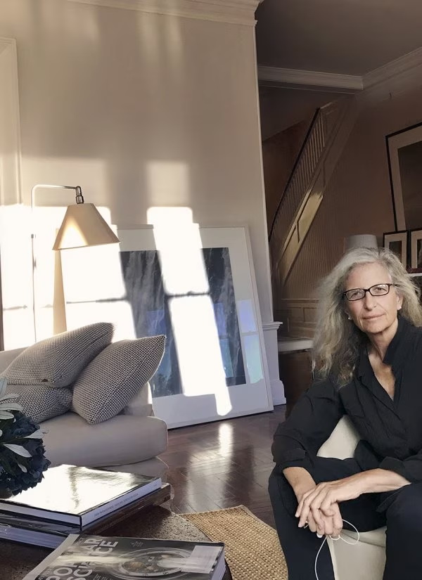 Ritratto Annie Leibovitz che si è messa in gioco nella sua casa 