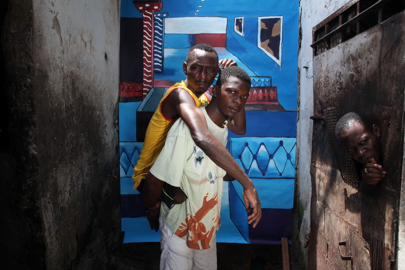 Dione Roach, Carcere di Douala, Camerun