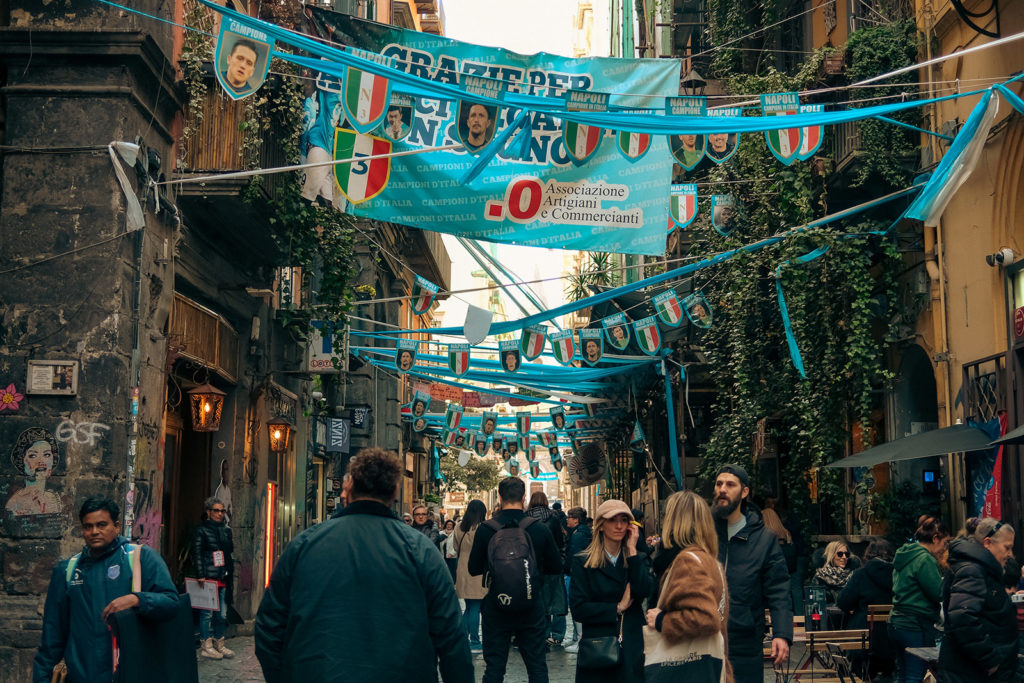 fotopuntoit_fujifilm_x100vi_street_napoli_26