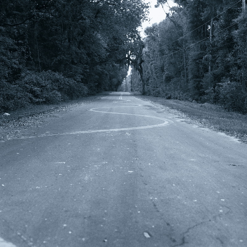 Carrie Mae Weems, Road Sign, 1991-1992; dalla serie series Preach. © Carrie Mae Weems. Courtesy of the artist and Gladstone Gallery, New York, Fraenkel Gallery, San Francisco, and Galerie Barbara Thumm, Berlin
