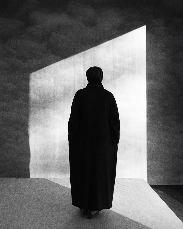 Carrie Mae Weems, Untitled; dalla serie Preach. © Carrie Mae Weems. Courtesy of the artist and Gladstone Gallery, New York, Fraenkel Gallery, San Francisco, and Galerie Barbara Thumm, Berlin