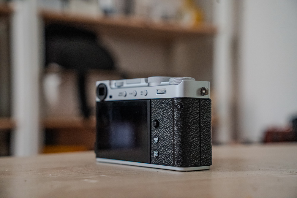 fotopuntoit_fujifilm_x-e5_body_4