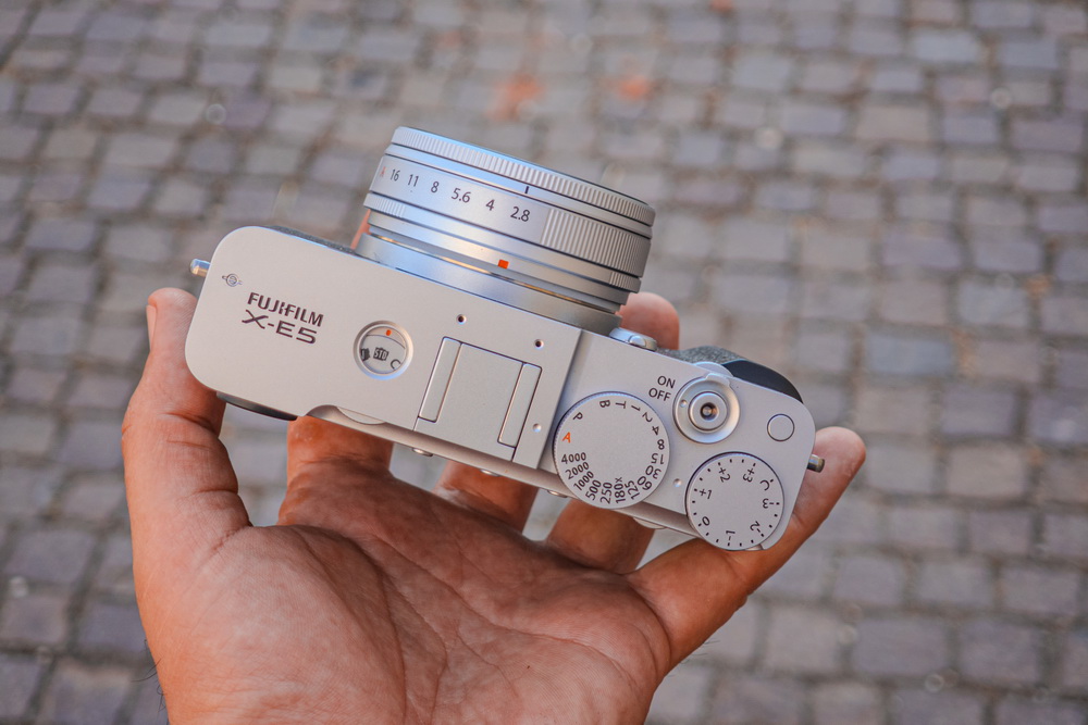 fotopuntoit_fujifilm_x-e5_body_6