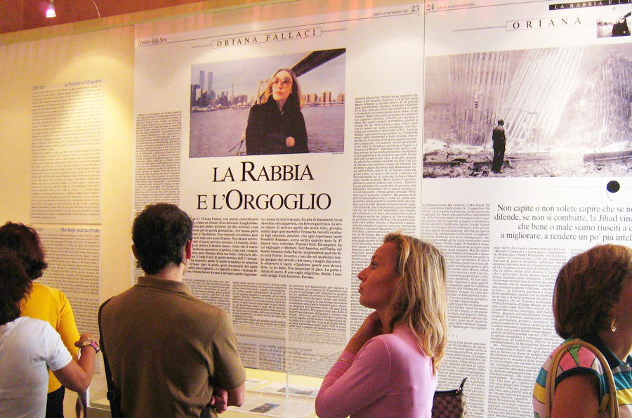 Immagini della mostra del fotoreporter Minischetti su Oriana Fallaci