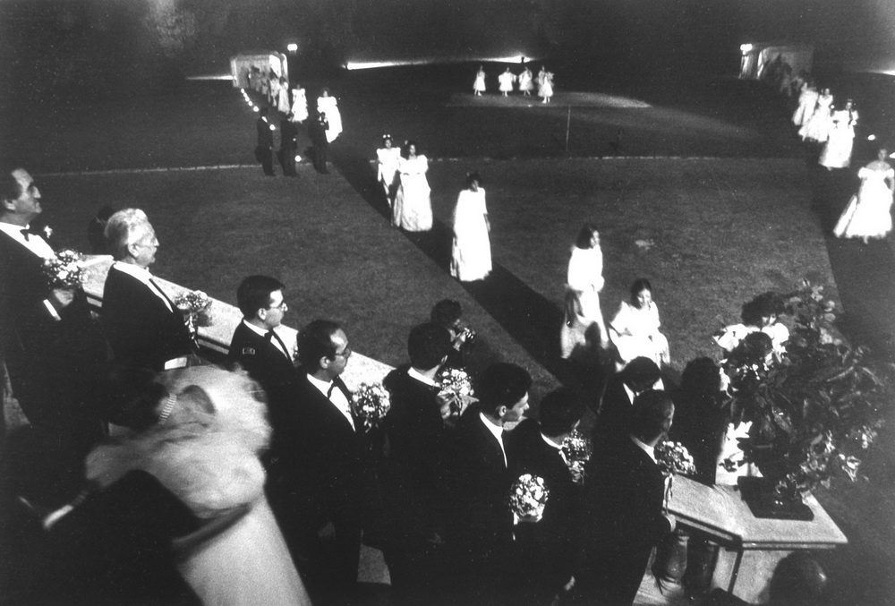 Milano, anni '80 - Ballo delle debuttanti. Milano, anni '80 - Ballo delle debuttanti, Gianni Berengo Gardin