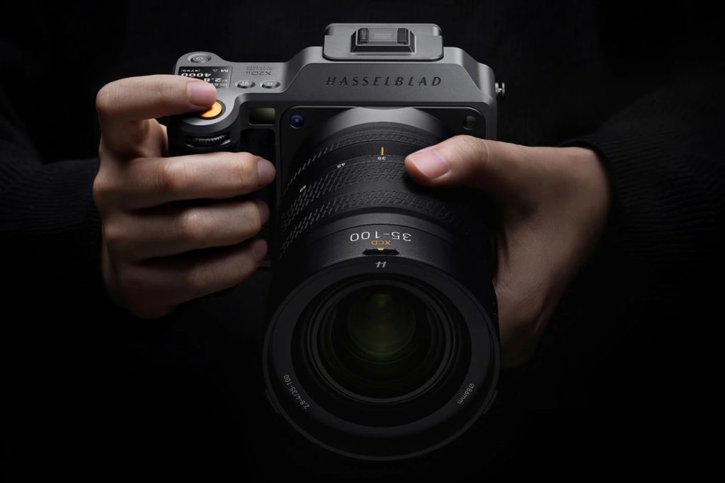 fotopuntoit_Product-KV_X2D-II-100C_with-35-100E