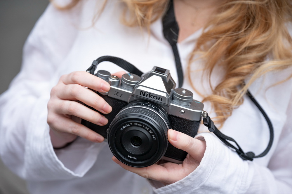 fotopuntoit_NIKON_Z-f_Silver-1