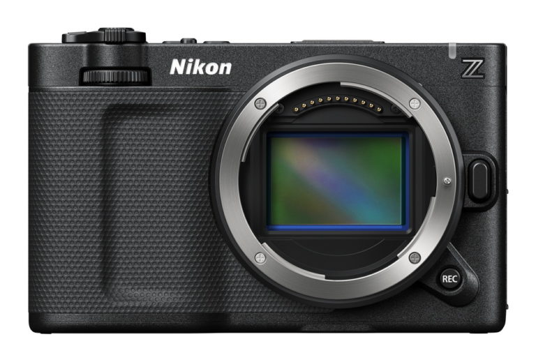 fotopuntoit_nikon_ZR_front