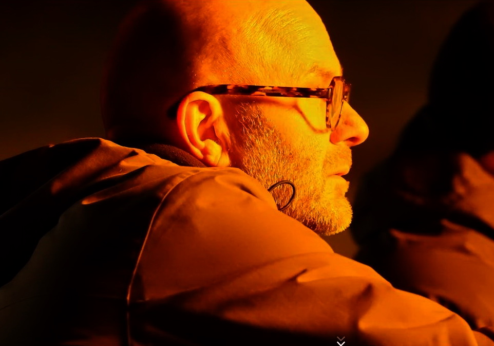 Il fotografo e regista Sølve Sundsbø