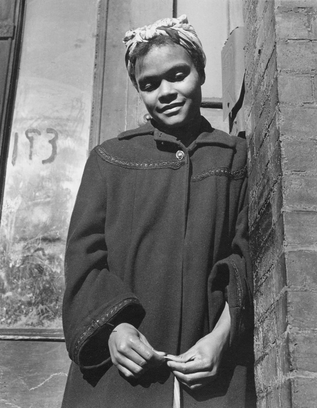 Walter Rosenblum, Black Woman in Doorway, Pitt Street, N.Y.C., 1938_resize
