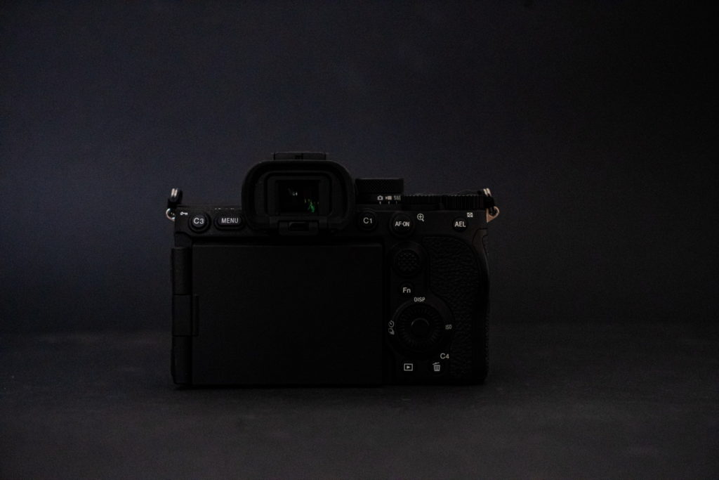 fotopuntoit_sony_a7-v_body_5