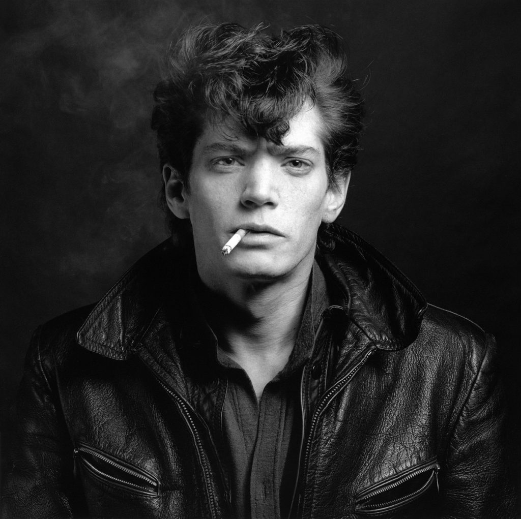 fotopuntoit_03. Self Portrait, 1980 © Robert Mapplethorpe Foundation. Used by permission