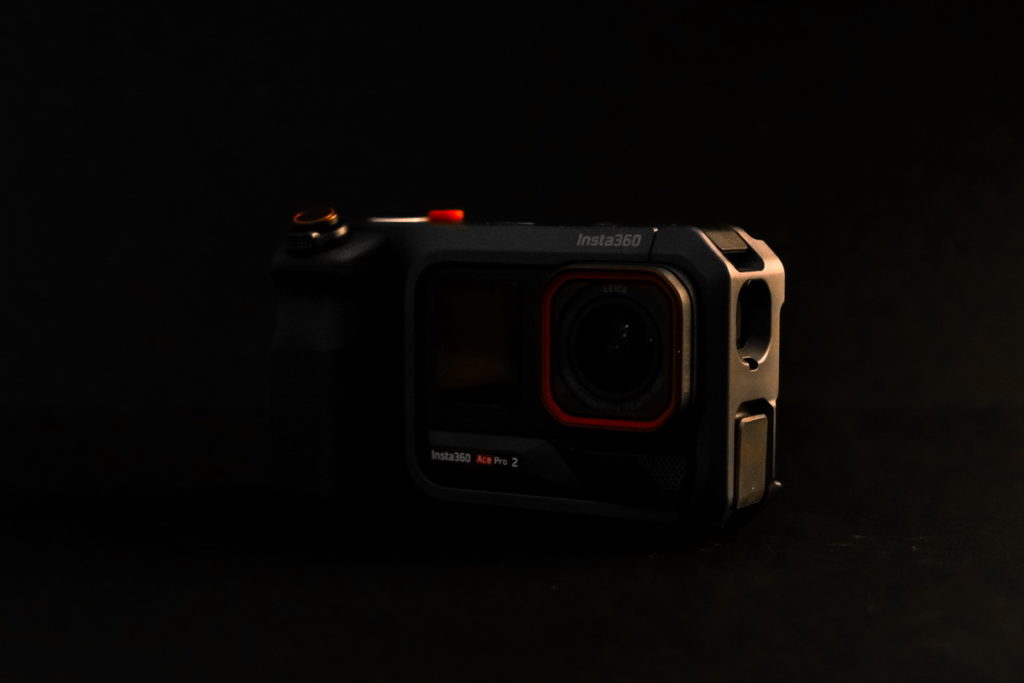 fotopuntoit_insta360_ace-pro-2_xplorer-kit-pro_prod_01