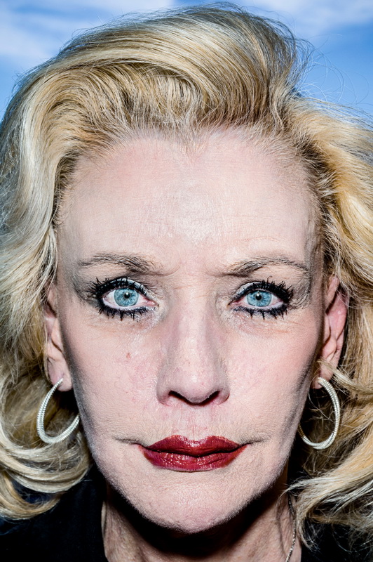 Donna, Las Vegas, Nevada, USA, 2014. © Bruce Gilden/Magnum Photos >> Dati di scatto: 1/125s a f/22, ISO 200. Focale 70mm su medio formato