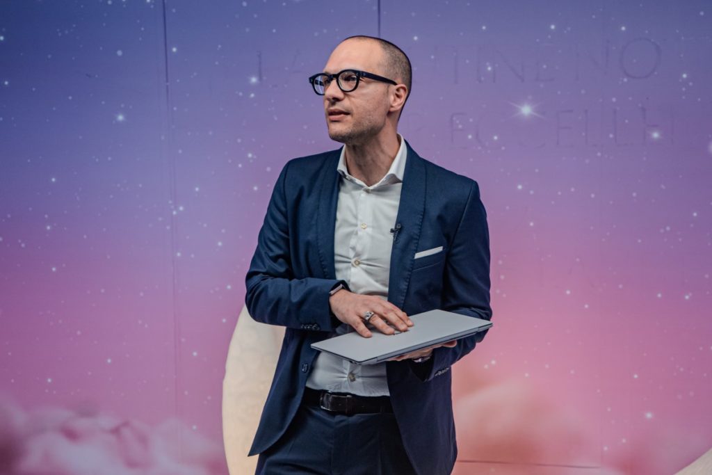 fotopuntoit_asus_expertbook-ultra_2