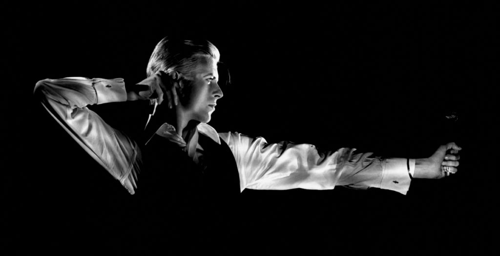 fotopuntoit_Crédit_David-Bowie-The-Thin-White-Duke-1976-Picture-Alliance_Photoshot-low