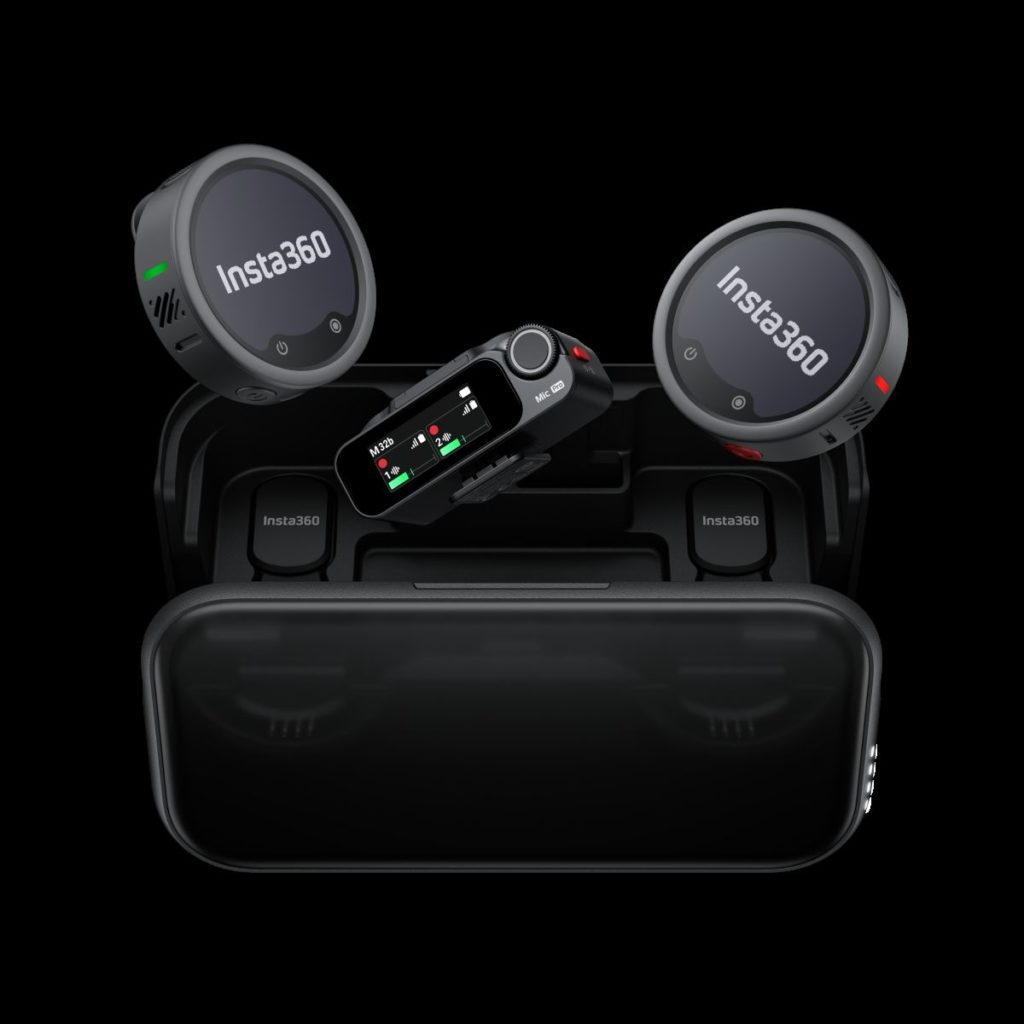 fotopuntoit_insta360_mic-pro_Front-view-all-components-stored-inside-the-case
