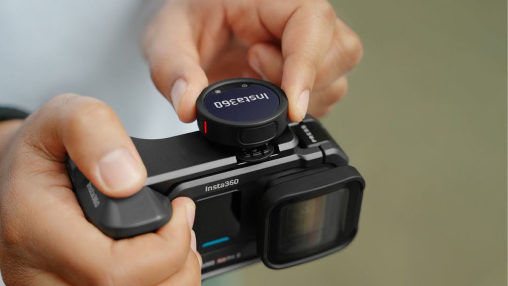 fotopuntoit_insta360_mic-pro_On-Camera-Setup