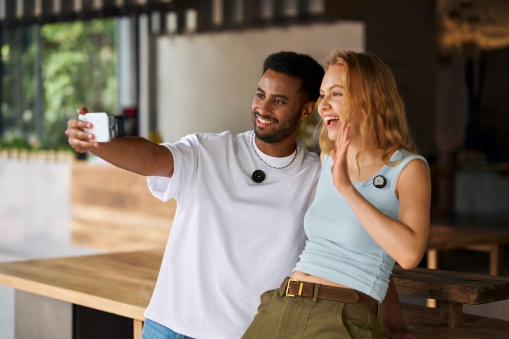 fotopuntoit_insta360_mic-pro_Two-person-Vlogging-with-Smartphone