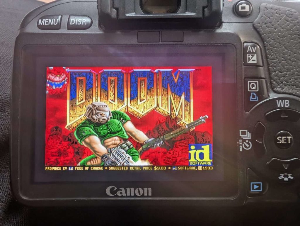 fotopuntoit_eos-550d_doom_title