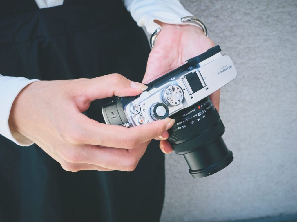fotopuntoit_OM_SYSTEM_PEN_Lifestyle_260529_5811