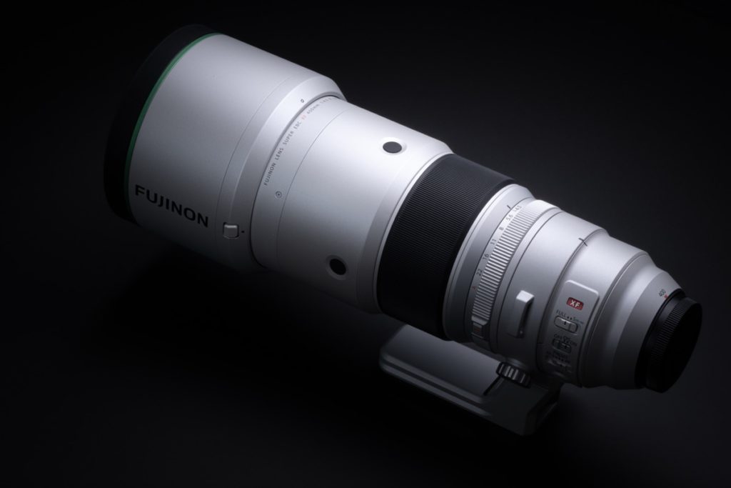 fotopuntoit_XF400F4.5_Product-shots_black-background_14