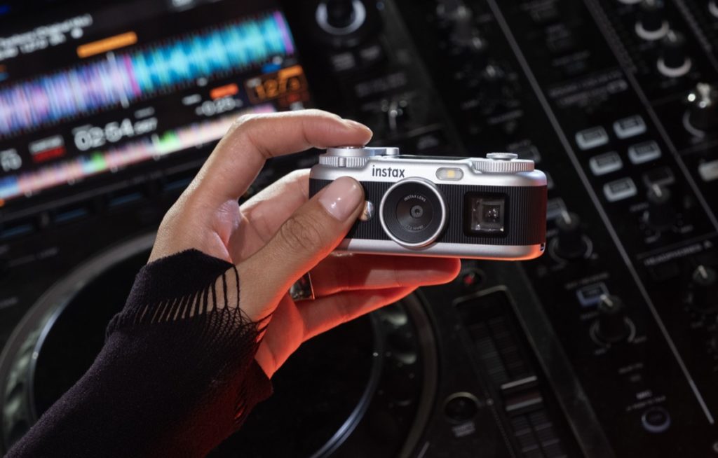 fotopuntoit_instax-Pal-2_stills-11