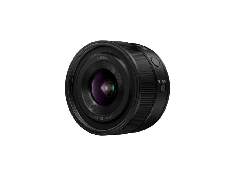 fotopuntoit_lumix-S-S20EK-productimage-frontslant